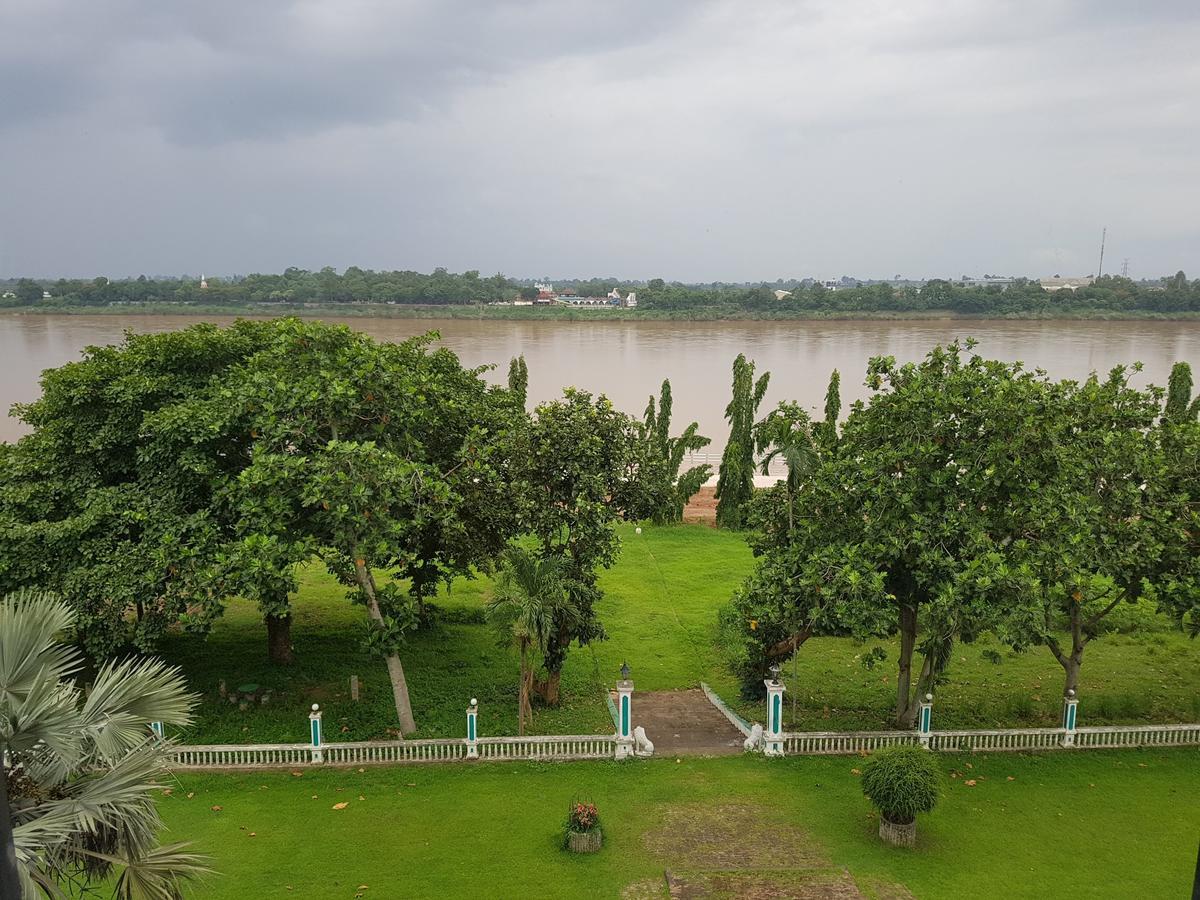 Royal Mekong Riverside Hotel Nong Khai Exterior photo